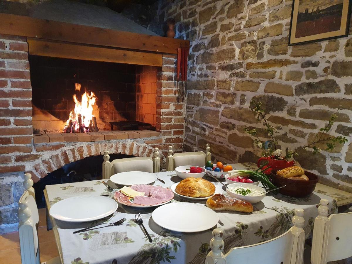 Casa Leonarda, authentic Istrian stone near Motovun, central Istria Zamask Luaran gambar