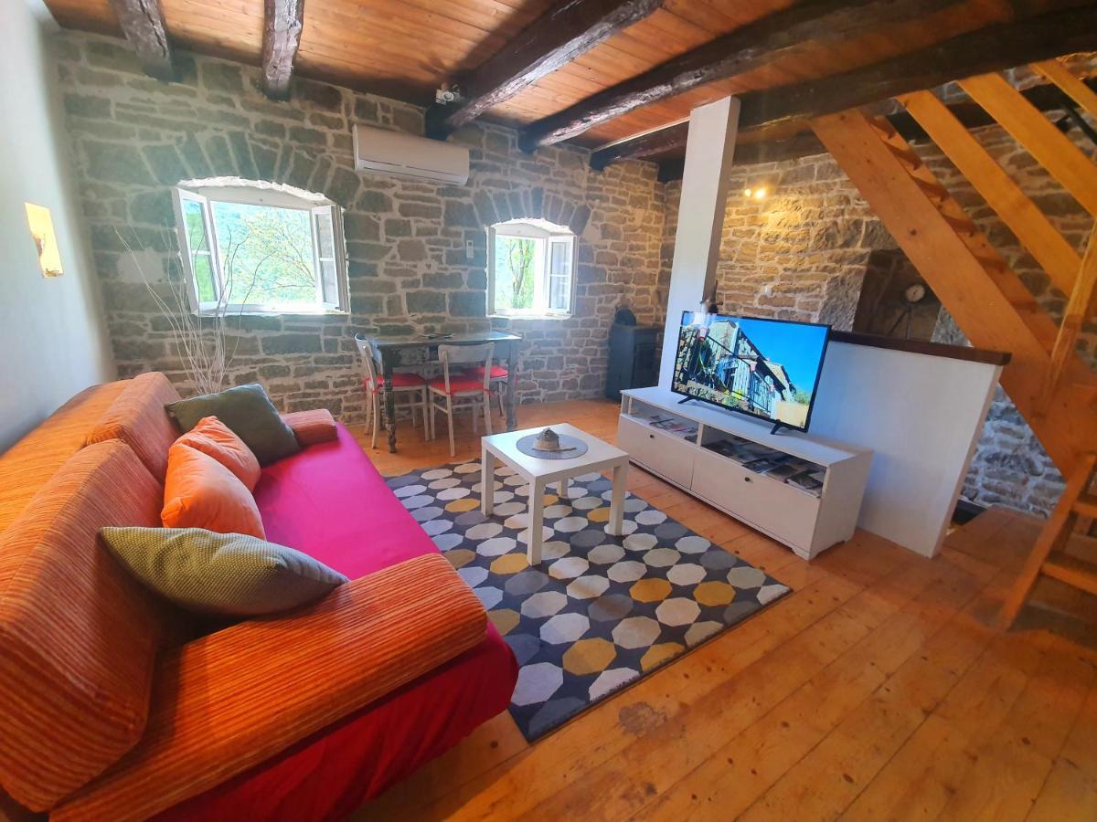 Casa Leonarda, authentic Istrian stone near Motovun, central Istria Zamask Luaran gambar