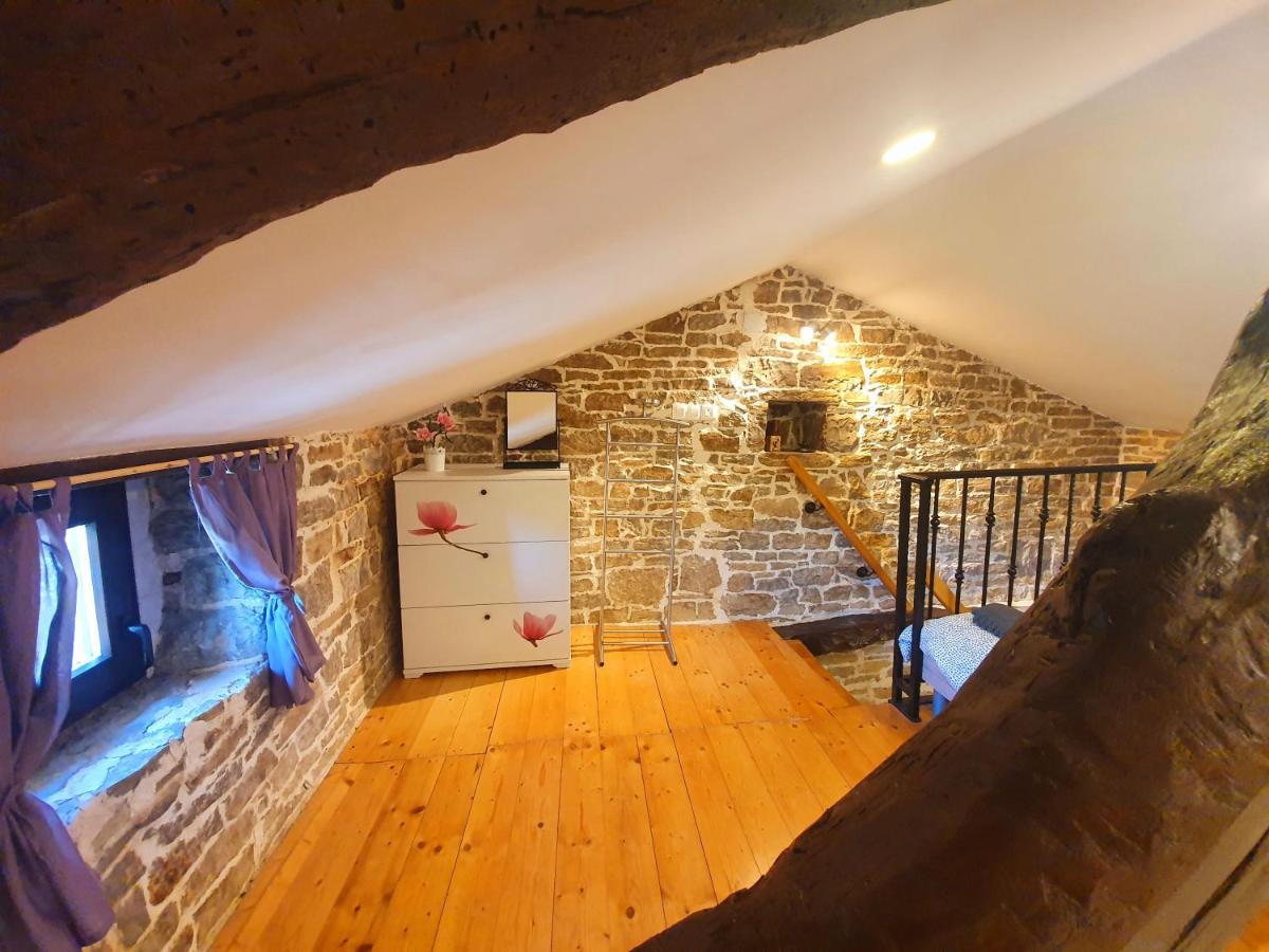 Casa Leonarda, authentic Istrian stone near Motovun, central Istria Zamask Luaran gambar
