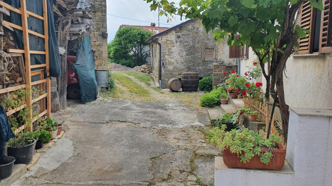 Casa Leonarda, authentic Istrian stone near Motovun, central Istria Zamask Luaran gambar